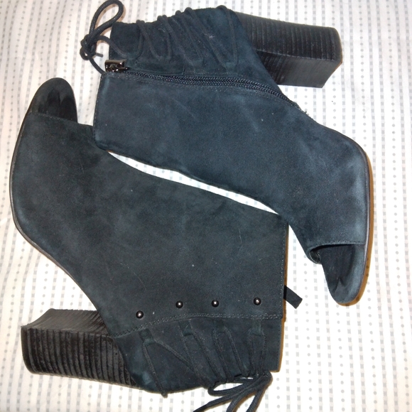 Nine west booties - Picture 3 of 5